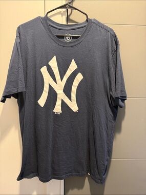 '47 Navy New York Yankees White Logo Tee